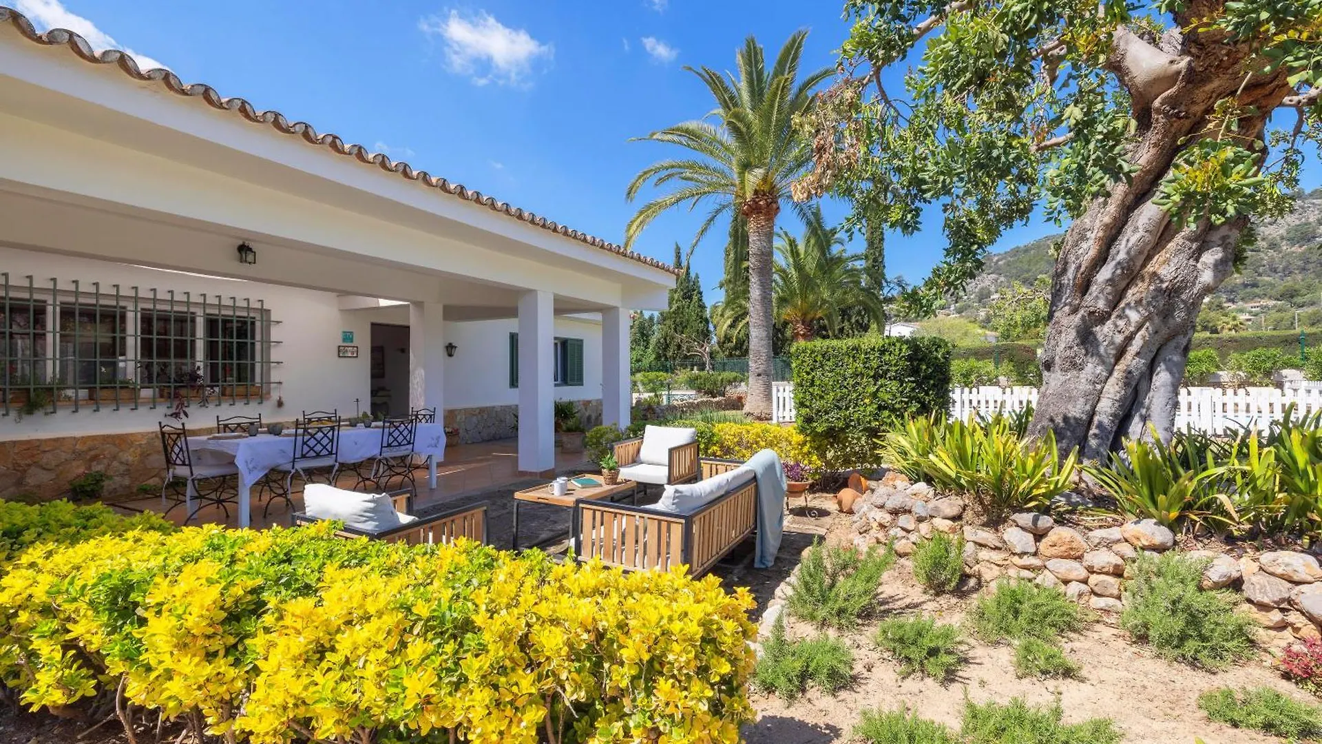 Plamanyola Ideal House For Two Families With Pool And Barbecue 0*,  ספרד