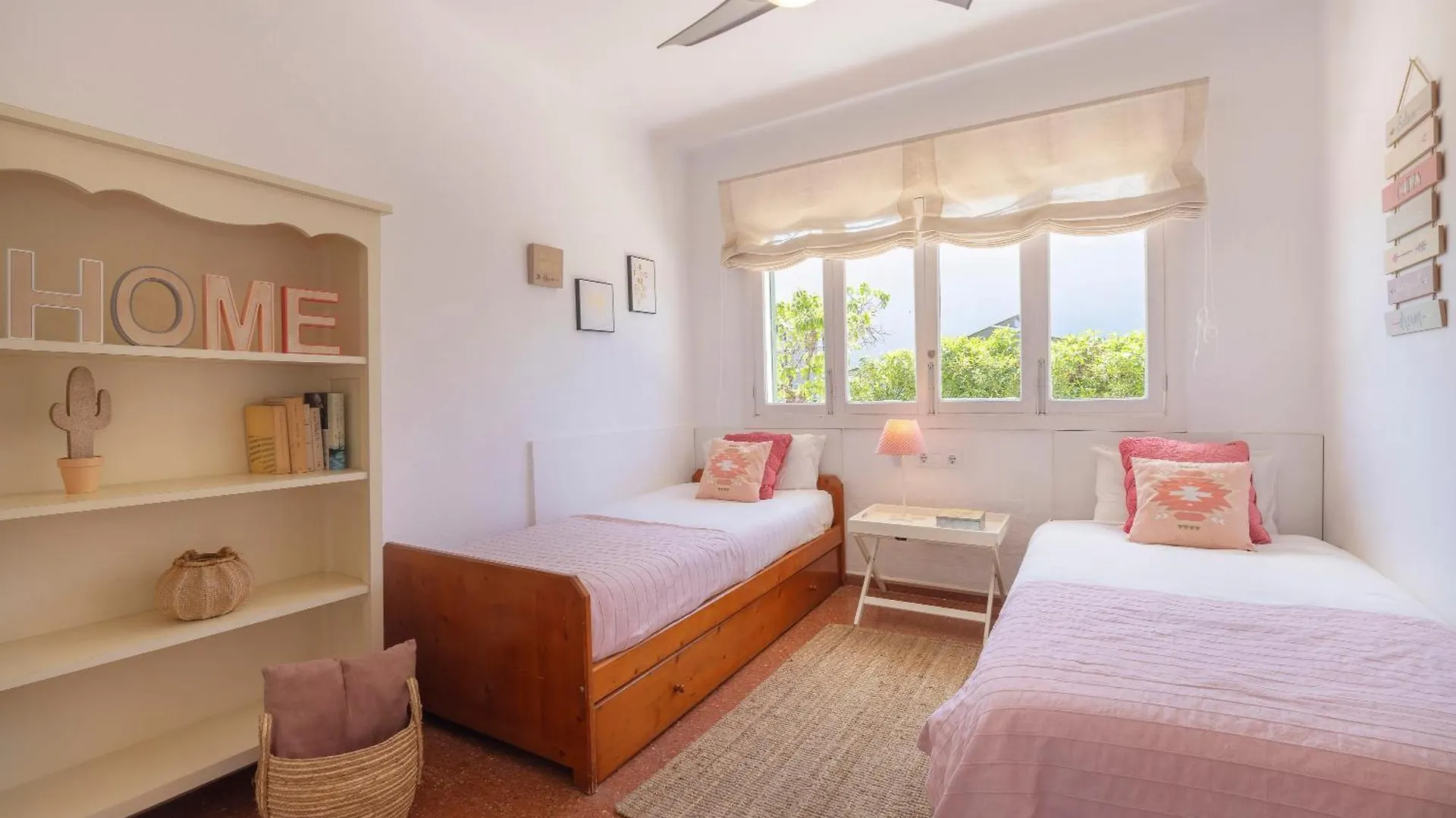 Plamanyola Ideal House For Two Families With Pool And Barbecue 0*,